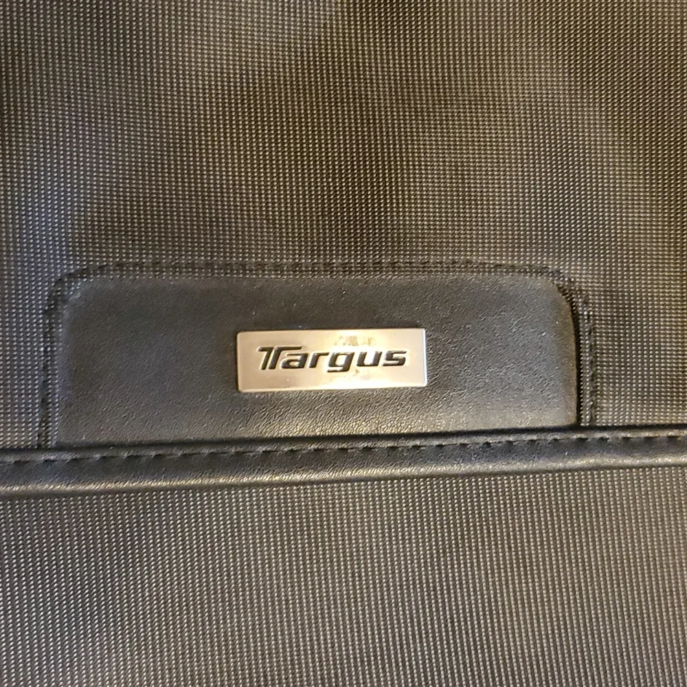 Targus Corporate Traveler Briefcase/Laptop Case